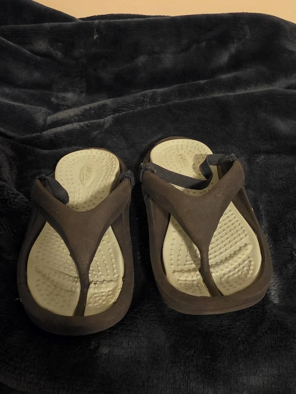 Jibbetz By CROCS Brown and Cream Kids Thong Sandals